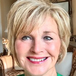 Meet your Posher, Deborah